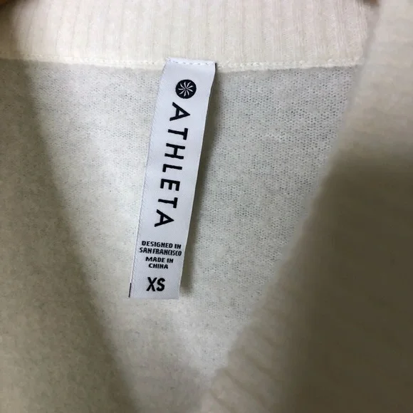 Athleta Hawthorne Crewneck Sweater Long Sleeve Cream Size XS Merino Wool 632070 - Picture 6 of 9